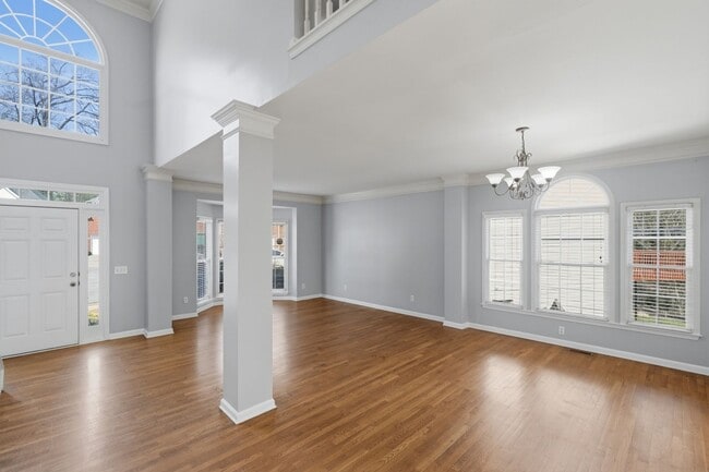 Building Photo - 2927 Arbor Creek Ln