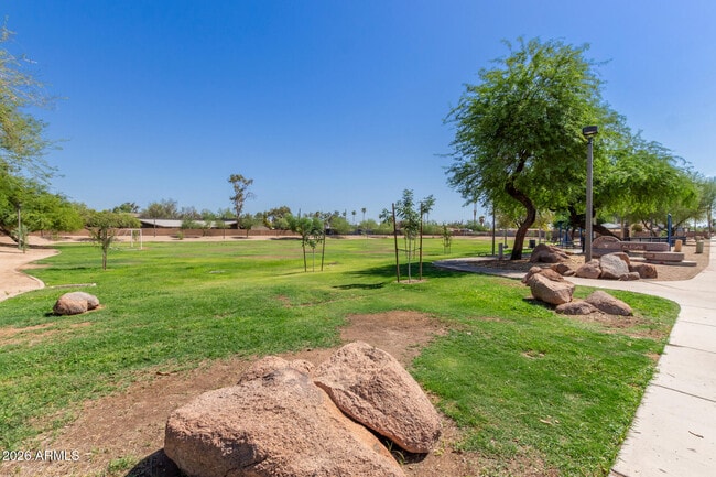 Building Photo - 1886 E Don Carlos