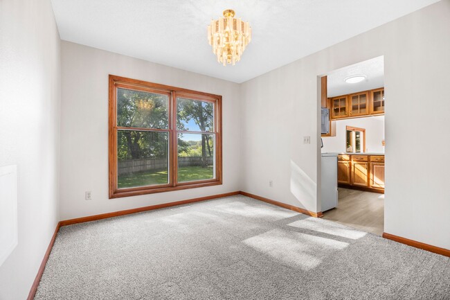 Building Photo - 3801 Pebble Ct