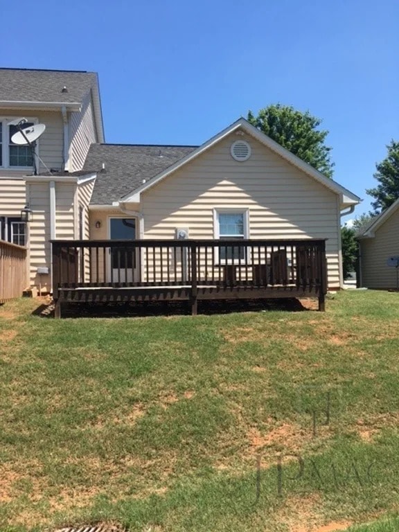 Building Photo - 126 Trailside Ln