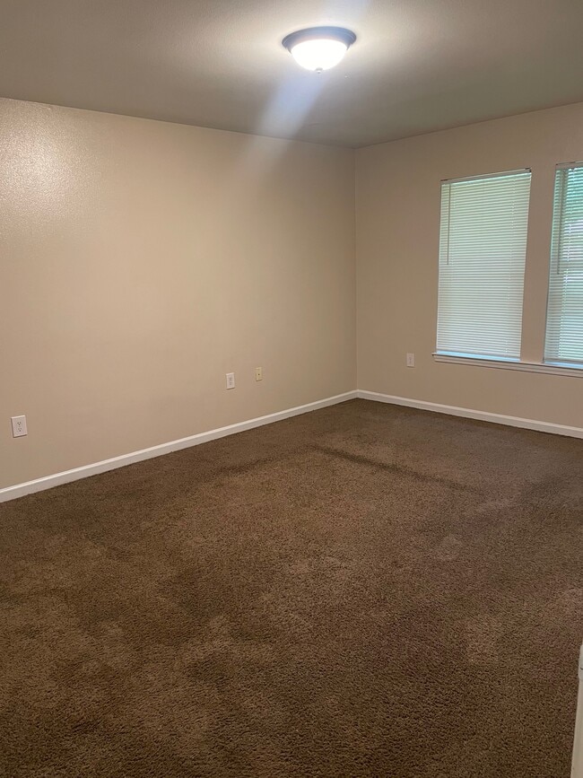 Building Photo - 5443 Banyan Trace Dr