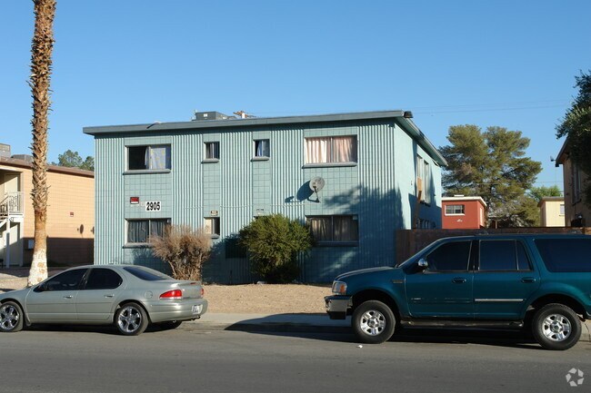 Building Photo - 2905 Elm Ave