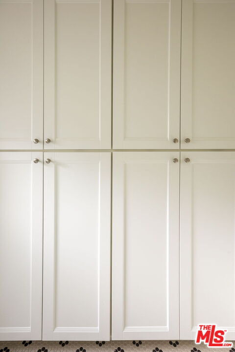 Building Photo - 727 N La Fayette Park Pl