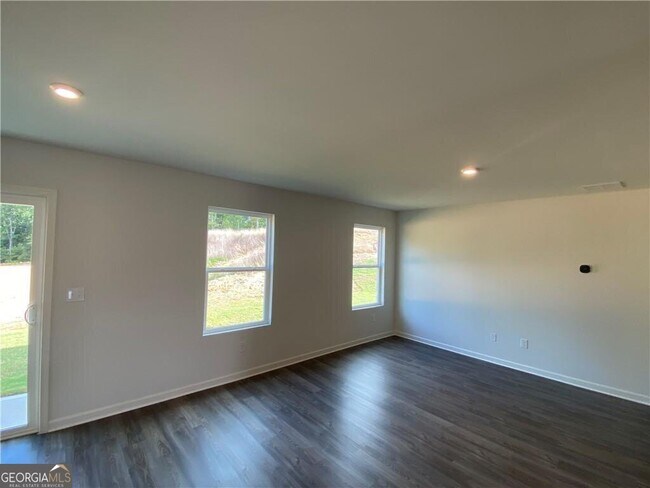 Building Photo - 536 Pemberton St