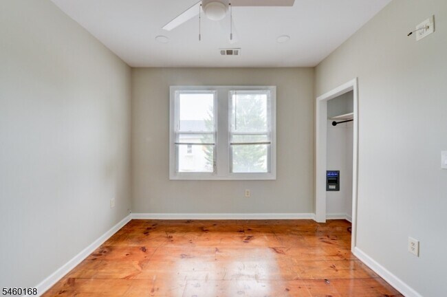 Building Photo - 410 Talmadge Avenue