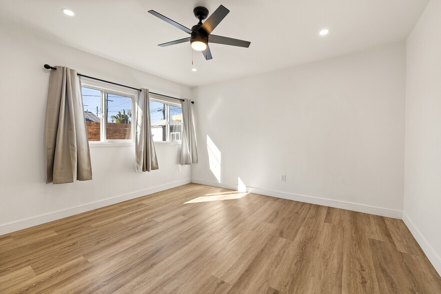 Building Photo - 715 Sunset Ave