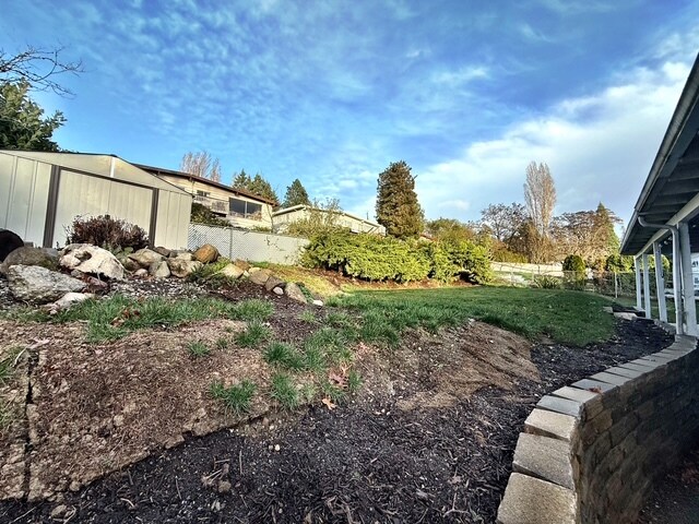 Building Photo - 318 E 28th St