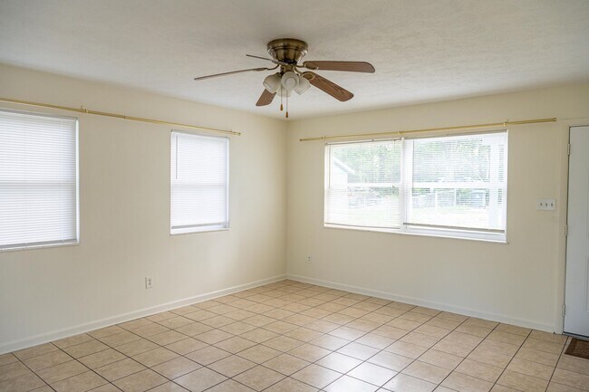 Building Photo - 3422 Orlando Dr