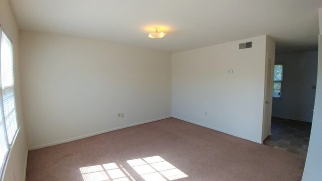 Building Photo - 2345 Statesville Blvd