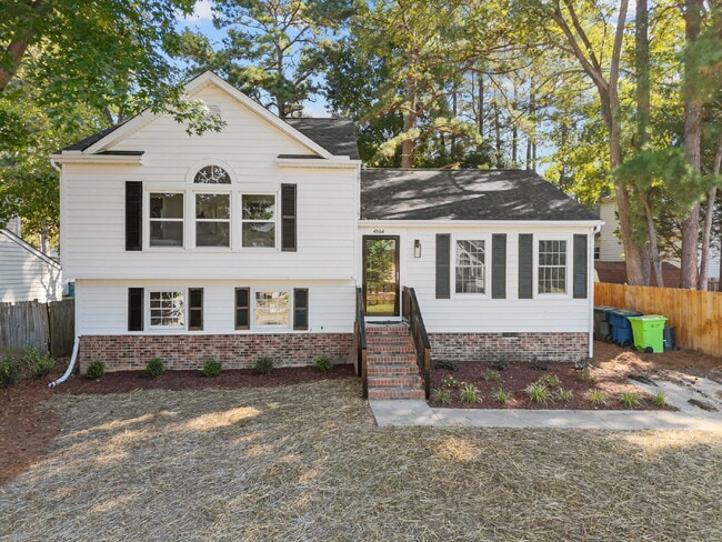 Building Photo - Charming 3-Bed Home with Granite Touches & Finished Basement in Raleigh!