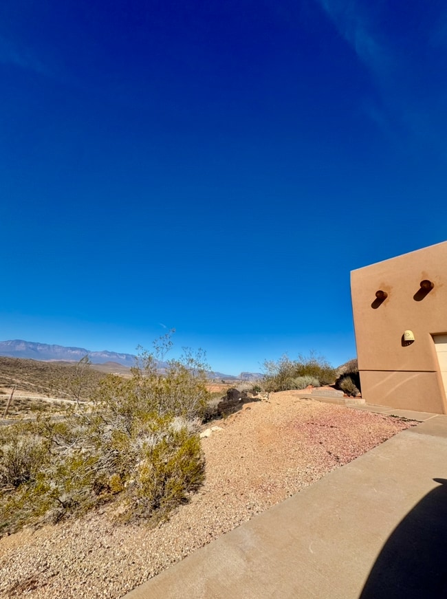 Building Photo - 3369 S 1100 W