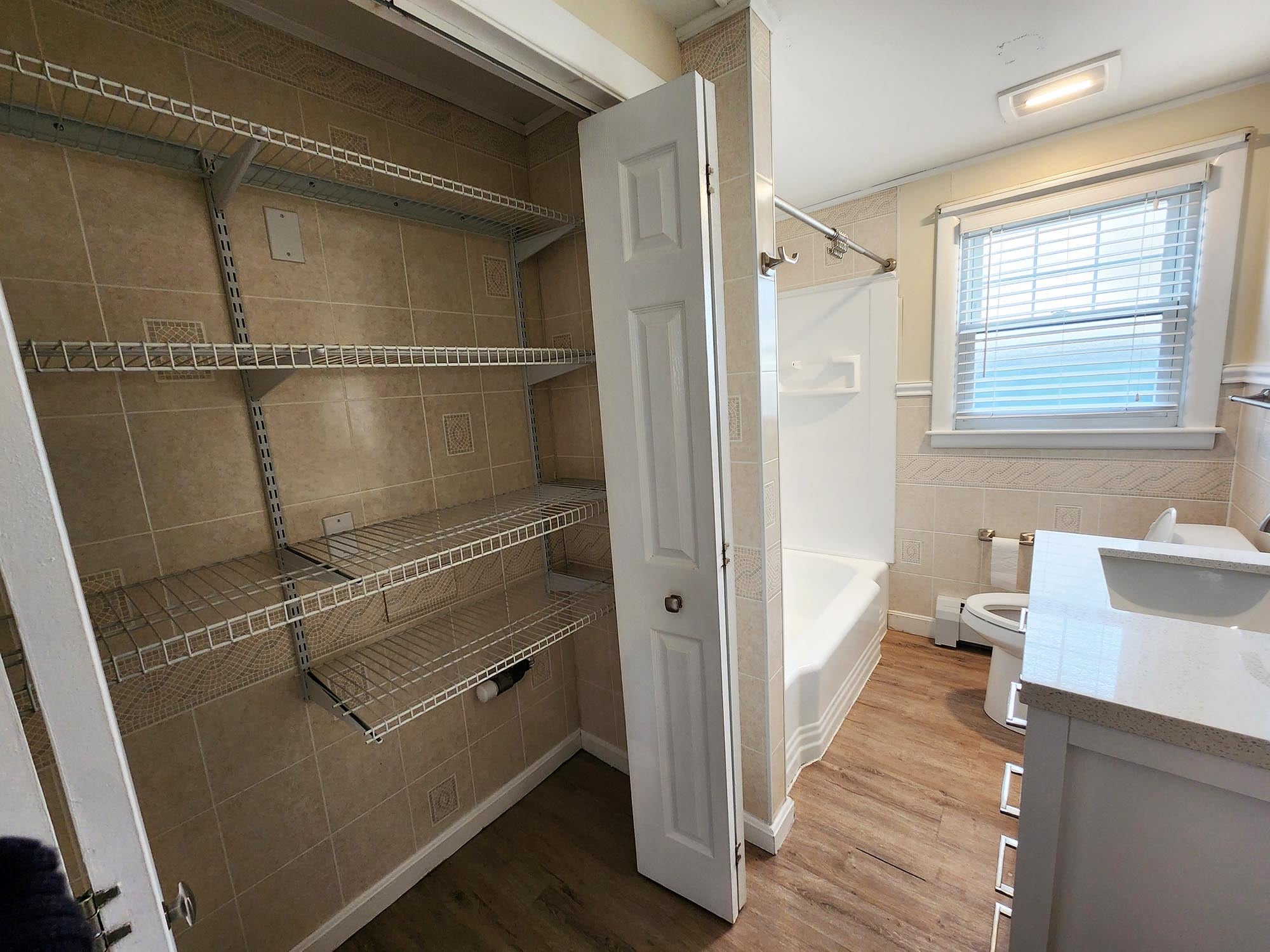 Huge linen/storage closet with adjustable shelving - 216 5th St