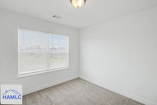 Building Photo - 40 Rimes Ave SE