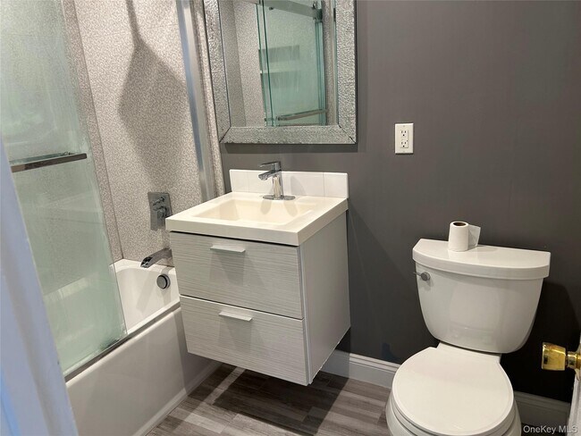 Building Photo - 2 Secora Rd