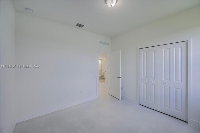 Building Photo - 32242 SW 194th Ave