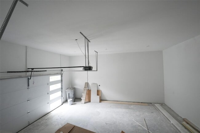 Building Photo - 48 Acacia Dr