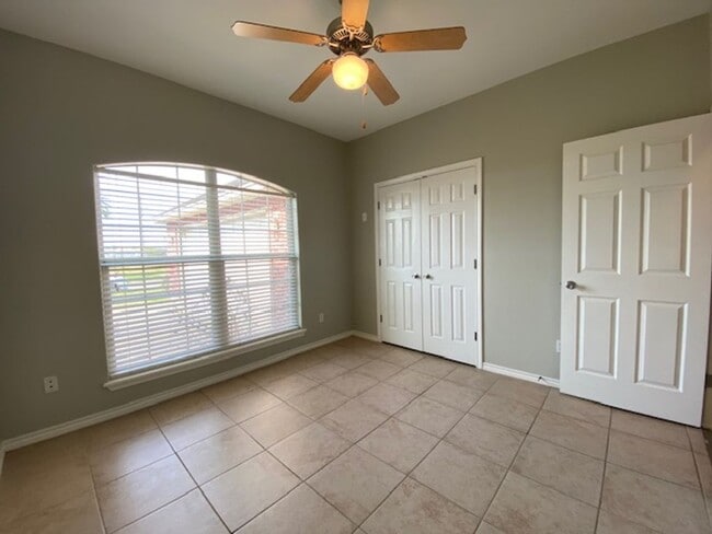 Building Photo - DON'T MISS THIS INCREDIBLE SOUTHSIDE LEASING OPPORTUNITY!