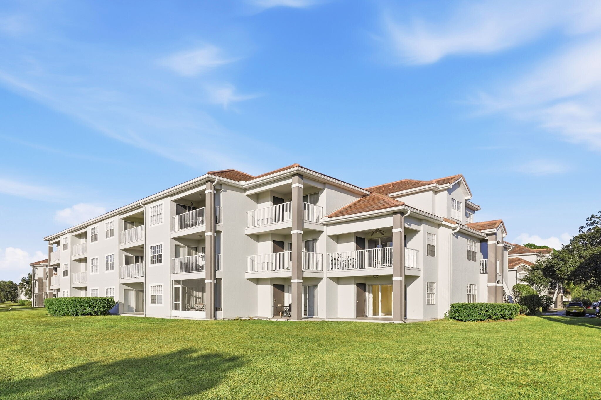 Building Photo - 13839 Fairway Island Dr