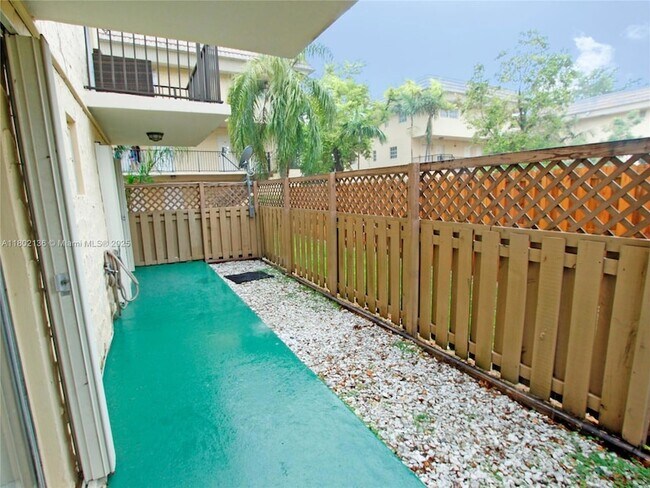 Building Photo - 8650 SW 109th Ave