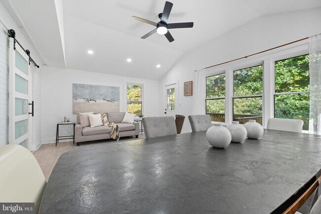 Building Photo - 2539 Gallows Rd