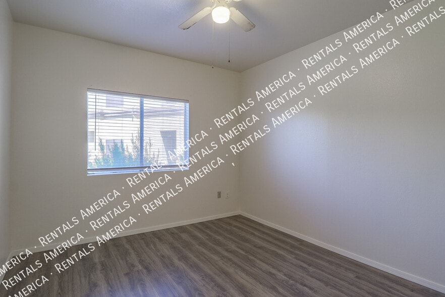 Building Photo - 11375 E Sahuaro Dr