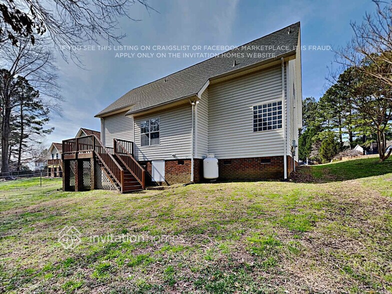 Building Photo - 213 Walnut Creek Dr