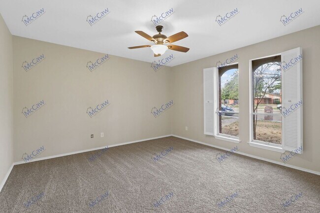 Building Photo - 2908 E Park Blvd