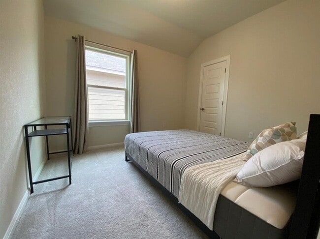 Building Photo - 13902 Ulivo Cove