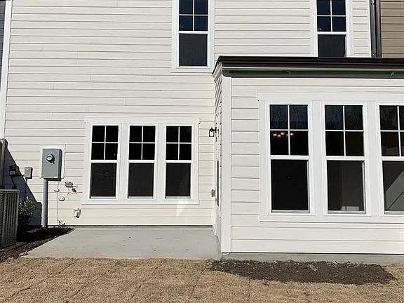 Building Photo - 2677 Impulsion Dr