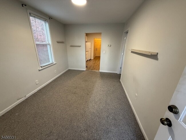 Building Photo - 148 Franklin Ave