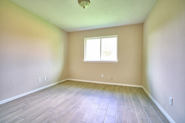 Building Photo - 7214 Westbranch Dr
