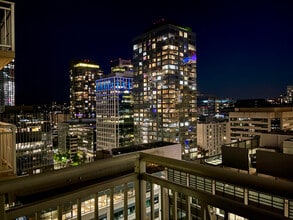 Building Photo - 819 Virginia St