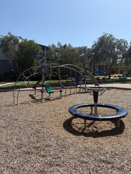 Building Photo - 6505 Green Valley Cir