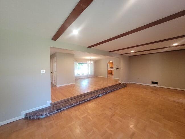 Building Photo - 4917 Andrew Cir