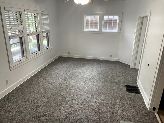 New carpet in all carpeted areas of the house - 725 Heywood Ave