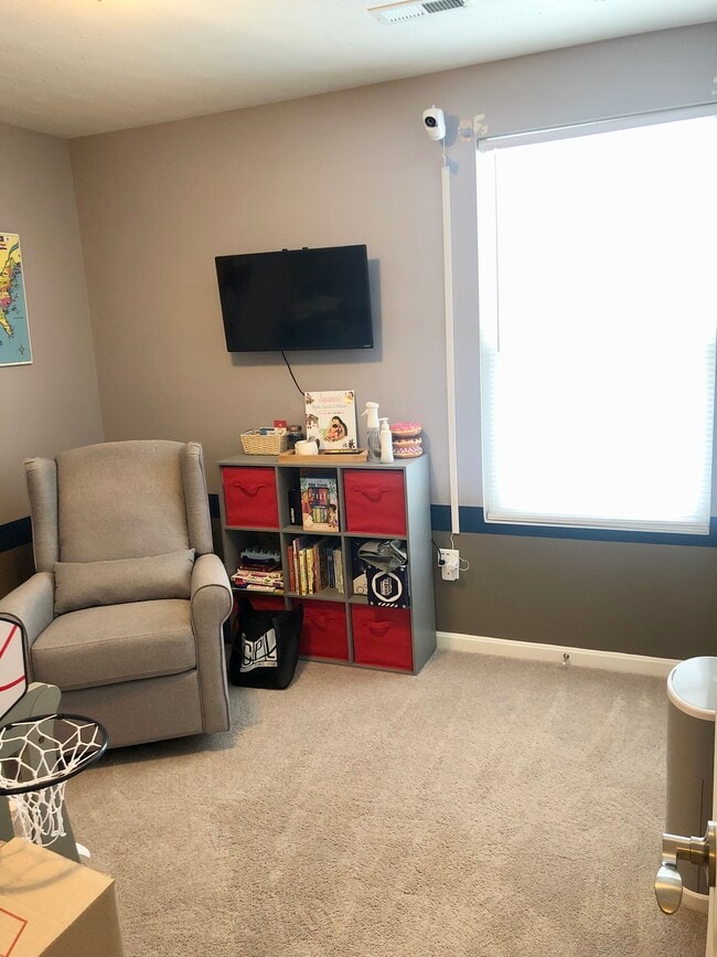 Building Photo - 7002 Drury Dr