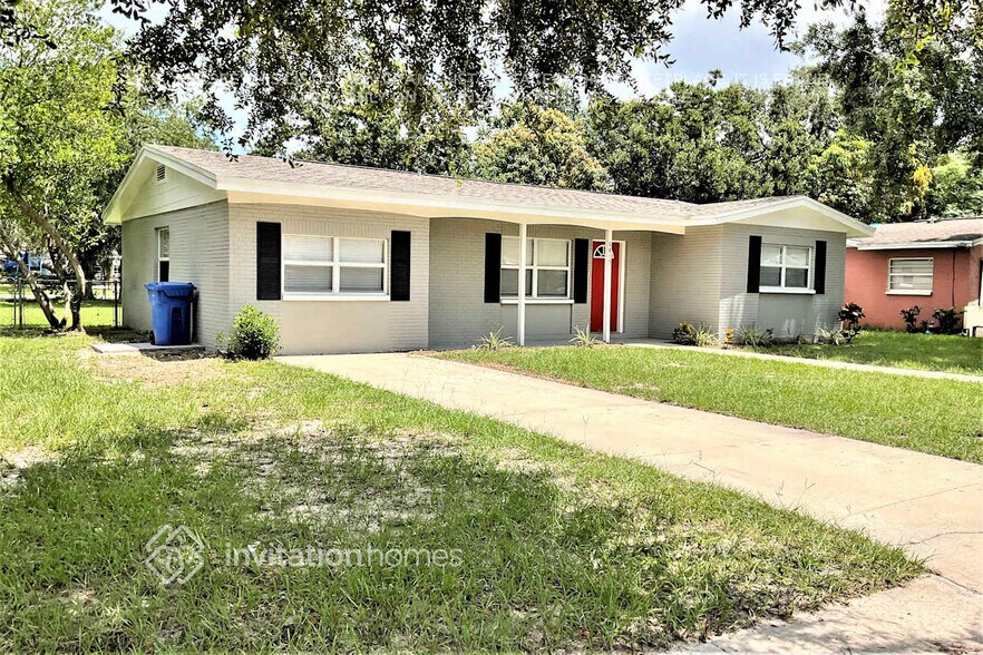 Building Photo - 6815 N 48th St