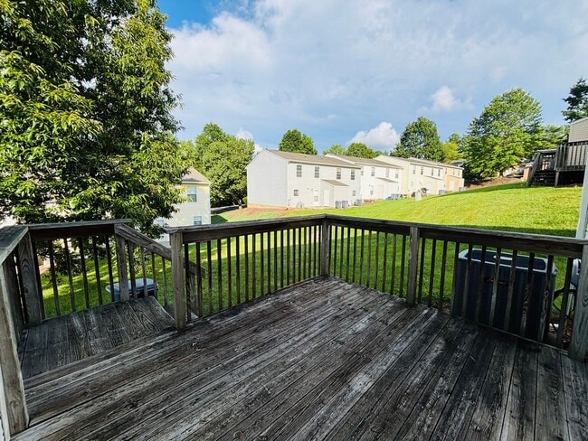 Building Photo - 1416 Christine Ct