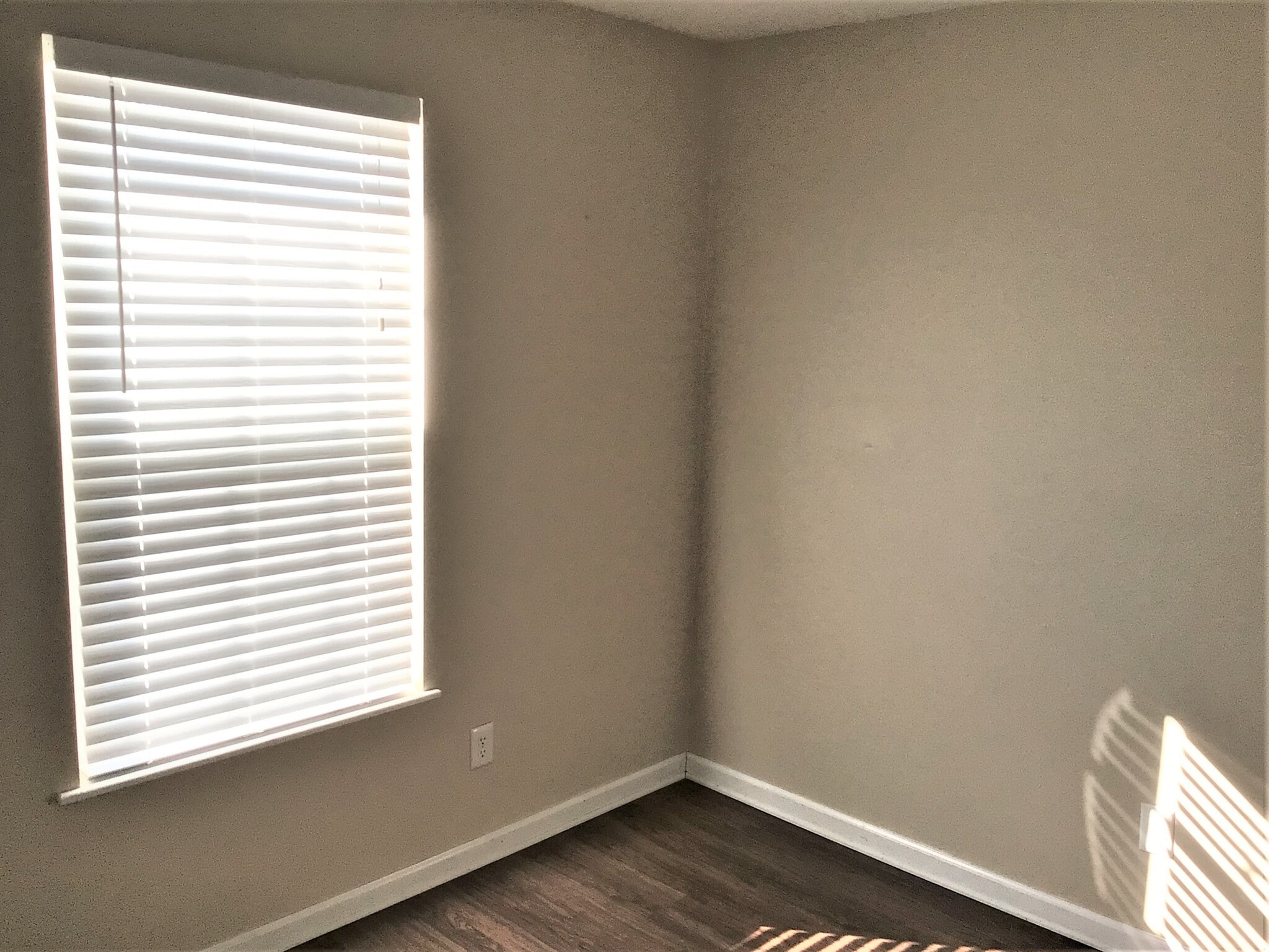 Building Photo - 2456 Miami Village Dr