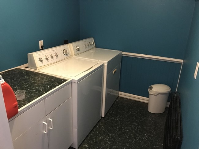 Building Photo - 1615 Kenilworth Ave