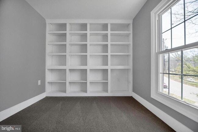 Building Photo - 12404 Surrey Cir Dr