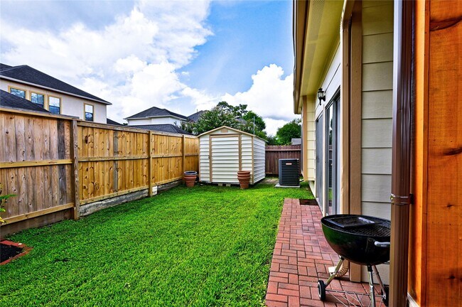 Building Photo - 7407 Creekfield Dr