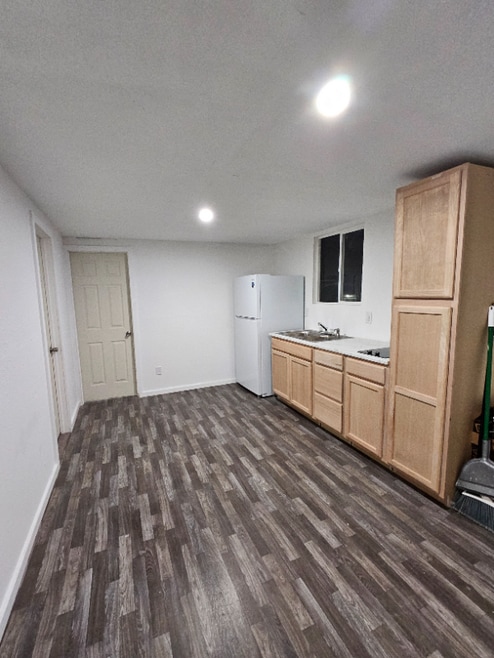 Building Photo - 726 Chestnut St