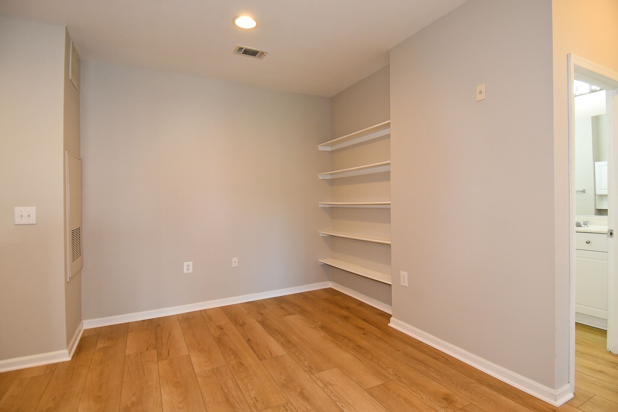 Building Photo - 11349 Aristotle Dr