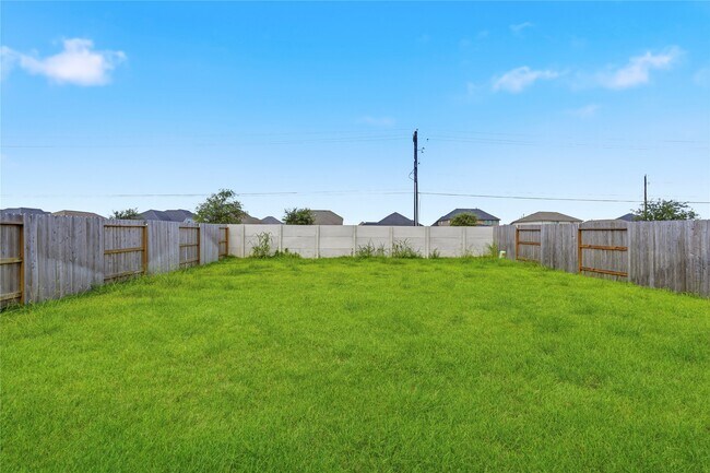 Building Photo - 9323 Speckled Trout Dr
