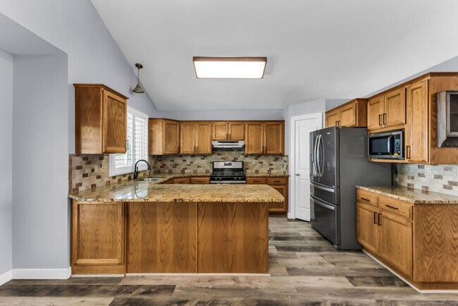 Building Photo - 3084 N 2225 E
