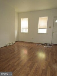 Building Photo - 522 N Douglas St