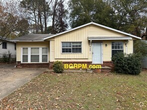 Building Photo - 3 Bd, 1 1/2 BA, home in Jacksonville