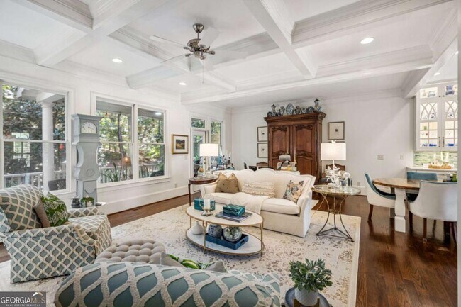 Building Photo - 9026 Riverbend Manor