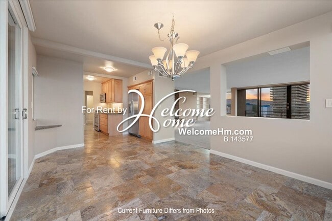 Building Photo - Furnished Park Tower Condo with views of t...